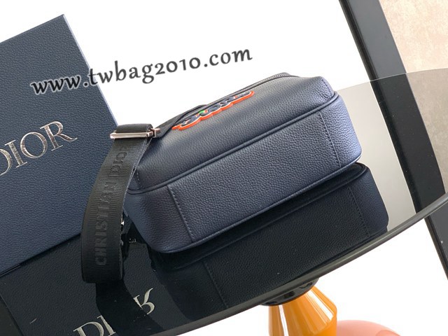 Dior专柜新款AND KAWS限定系列迪奥高仿原单Rider2.0拉链式信使包 djfk1729